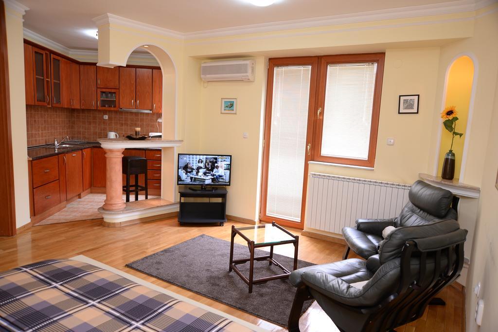 Exclusive Central Apartments Skopje Exterior photo