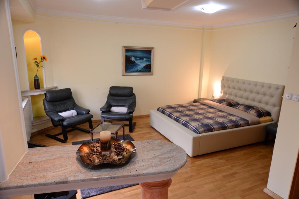 Exclusive Central Apartments Skopje Exterior photo